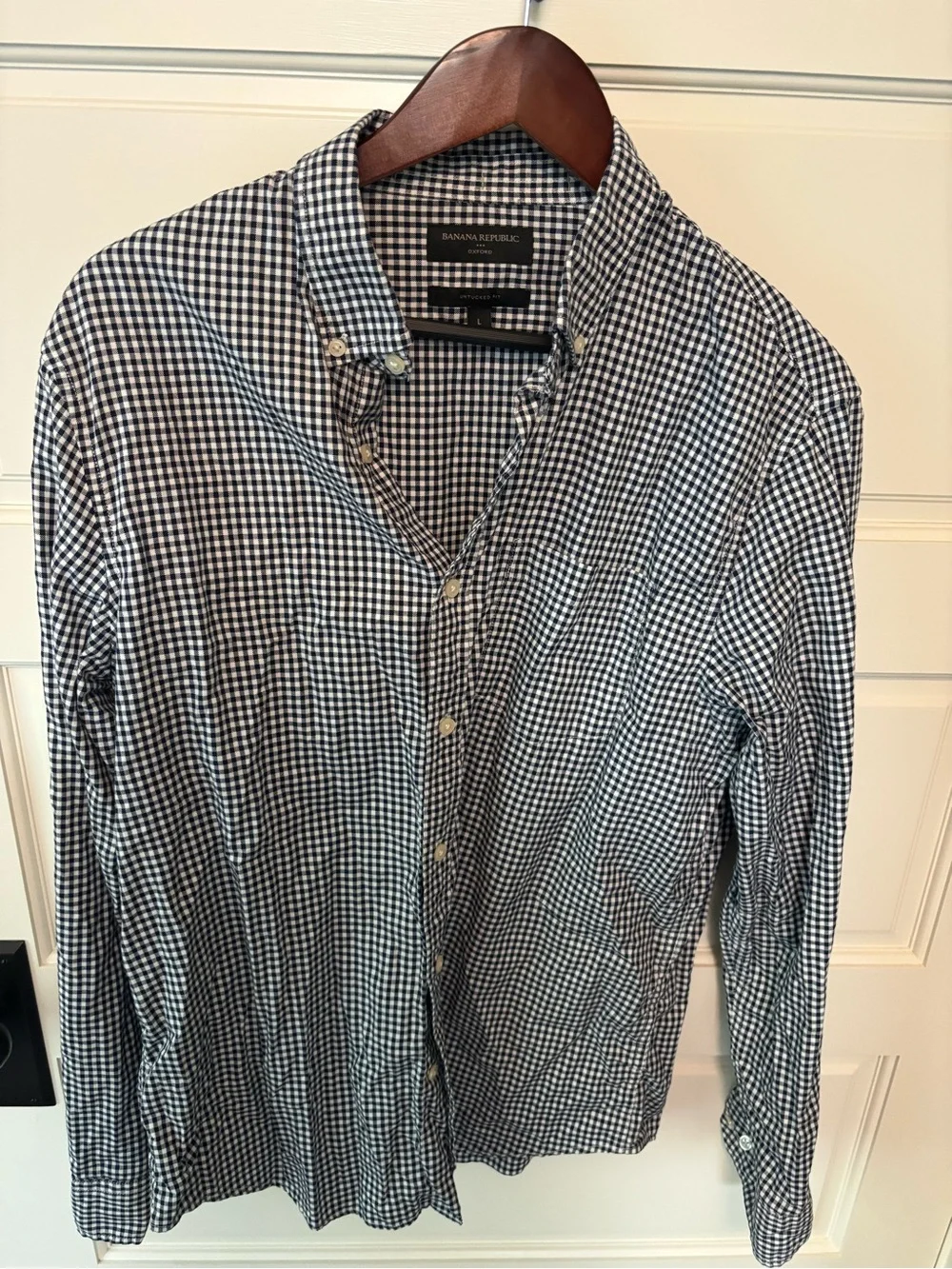 Banana Republic Men's Navy and White Gingham Button-Down Shirt